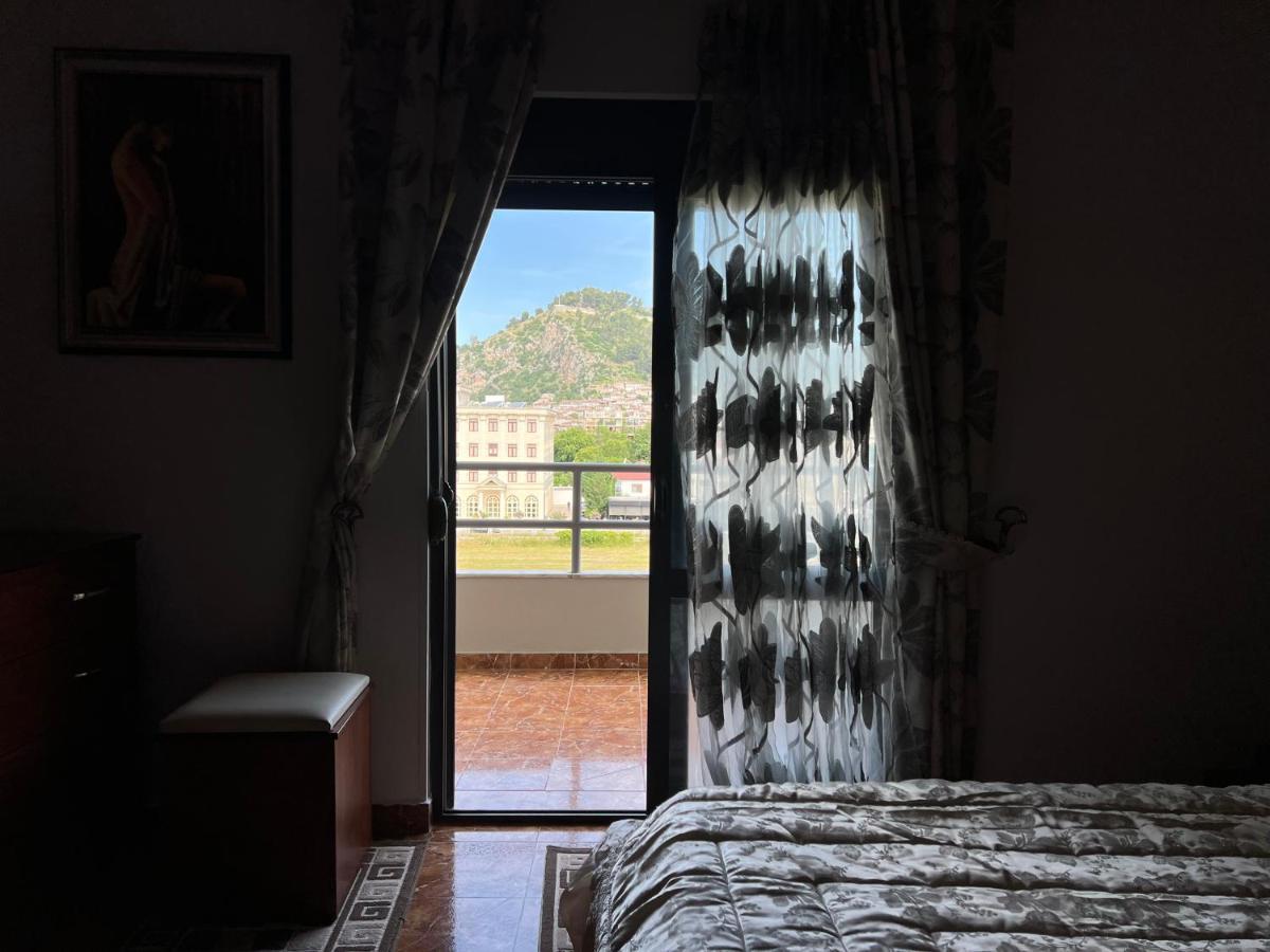 Entire Apartment Castle View Berati Exterior foto